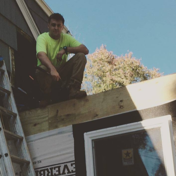 Meet your Posher, Julian - Picture 1 of 1